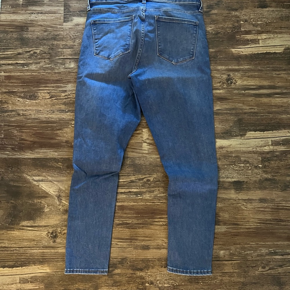 Gap 31 regular skinny EUC